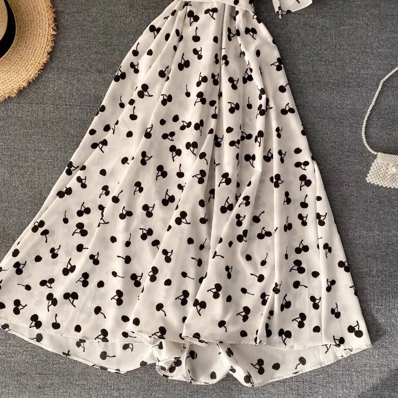 French Love Pattern Dress V-neck Short Sleeved Waist Cinching Dress Elegant Knee Length Dress with a Large Swing