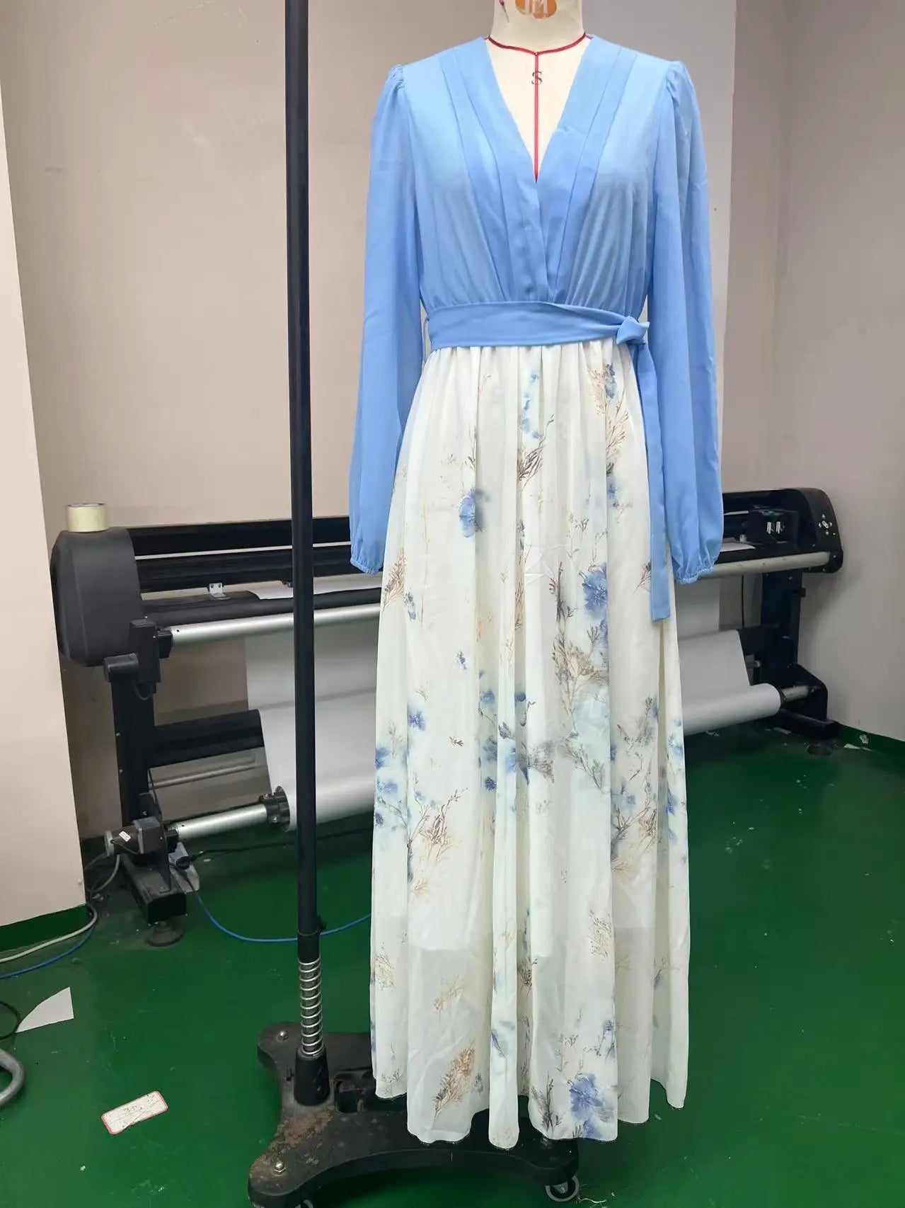 S-XXL Fashion Floral Print Patchwork Bohemian Dress Woman 2025 Sexy V Neck Hollow Long Dresses Long Sleeve Puff Loose Maxi Dress