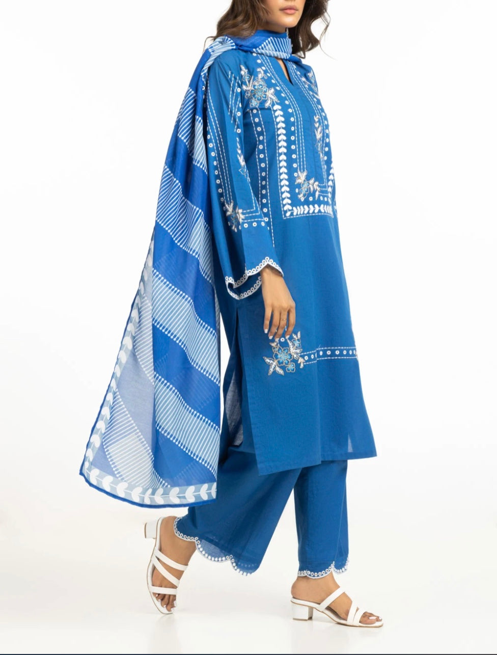 Gul-Ahmed - Original Pakistani 3 PCS Cambric Embroidered Shirt, Trouser And Cotton Silk Dupatta