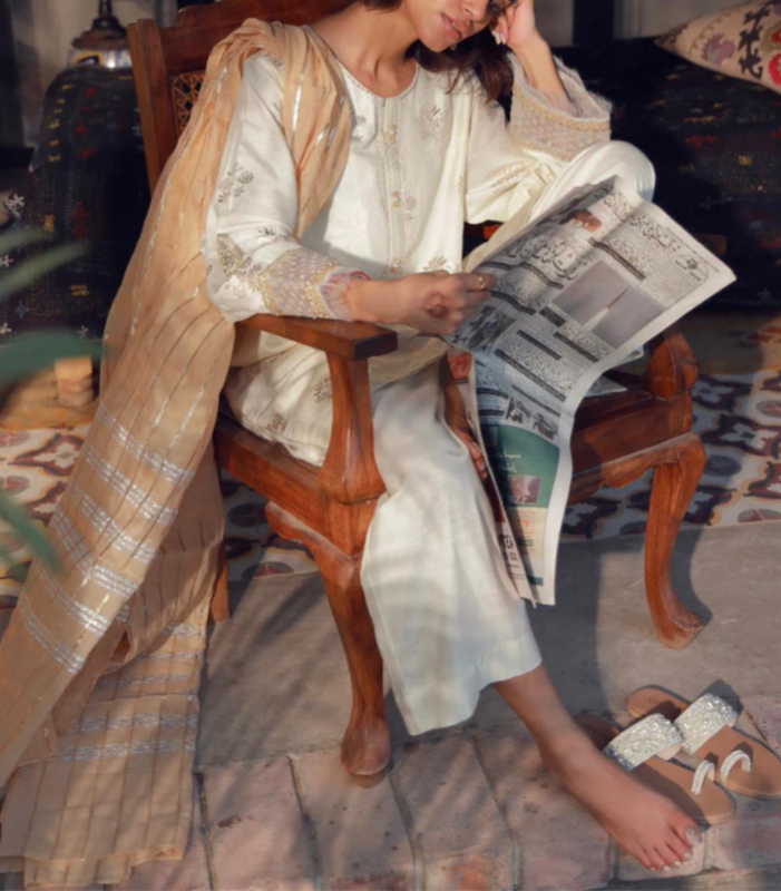 Alkaram Original 3 PCS Pakistani Cambric Lawn Embroidered Suit