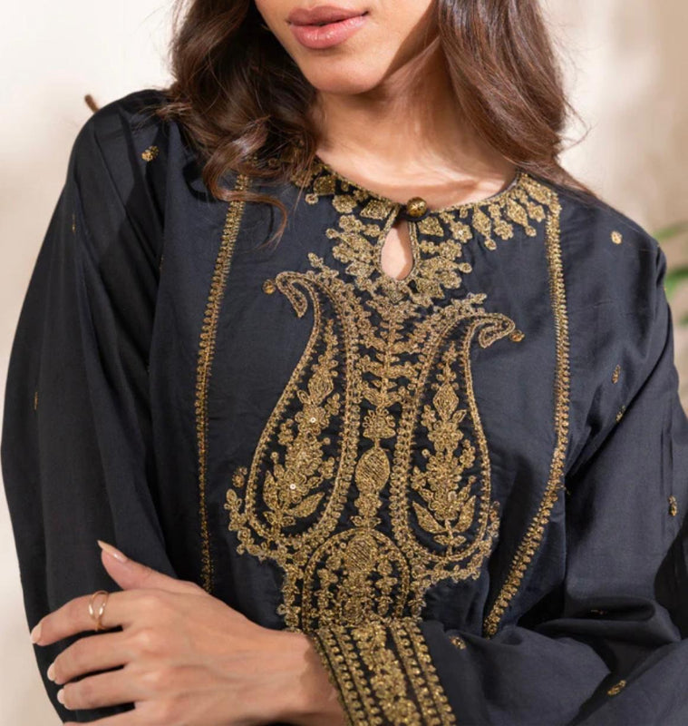 Alkaram Original 3 PCS Pakistani Cambric Lawn Embroidered Suit