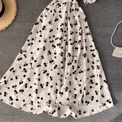 French Love Pattern Dress V-neck Short Sleeved Waist Cinching Dress Elegant Knee Length Dress with a Large Swing